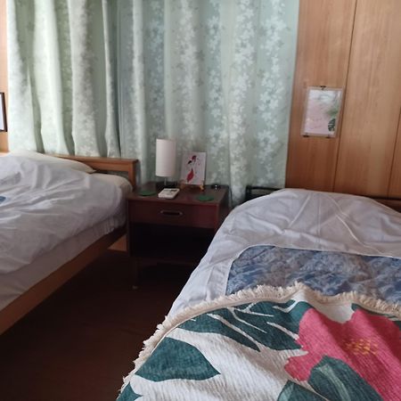 Miyagi Apartment Tomari Наха Экстерьер фото